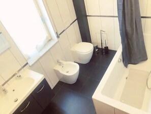 Hair dryer, towels - Siracusa Boutique Apartment - Casa Gelone (Syracuse)