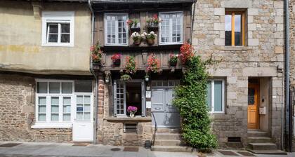 LA BELLE A COLOMBAGE - Maison XVIIème rénovée au coeur de Dinan