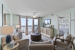 Smart TV, lettore DVD, libri