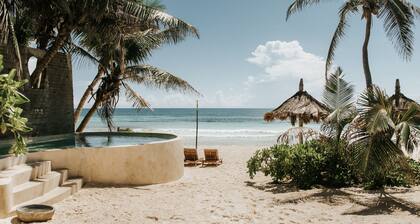 Casa de las Palmas w/ Rooftop Patio ~ Mahayana, Stunning Luxury Villa w/ BEST location on Tulum Beac...