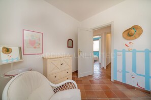 5 camere, culla da viaggio, Wi-Fi gratuito