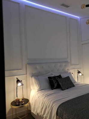 1 habitación, tabla de planchar con plancha, wifi gratis y ropa de cama 
