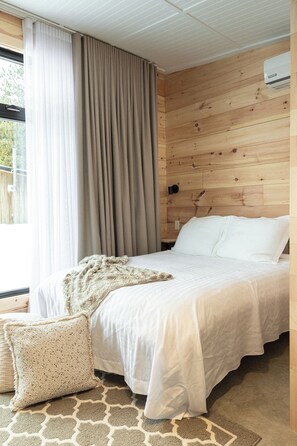 Individually furnished, bed sheets - Le 2800 du Parc (Shawinigan)