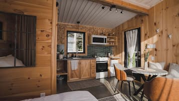 1 dormitori, mobiliari individual i roba de llit