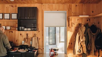 1 habitaciĂłn, muebles diferentes y cunas gratuitas