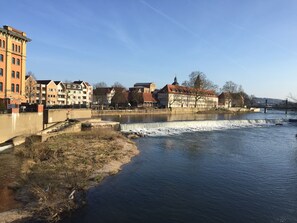 Unclassified image, 3 of 17, button