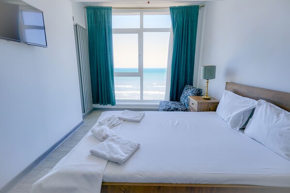 2 chambres, fer et planche à repasser, Wi-Fi, literie fournie