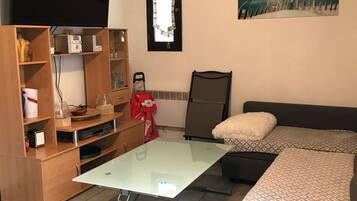 Télévision, lecteur de DVD, chaîne hi-fi, imprimantes