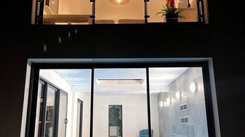 Alberca techada y alberca climatizada