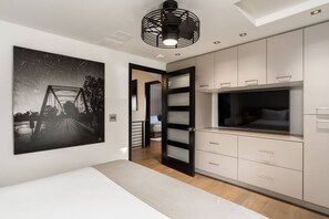 2 slaapkamers, een strijkplank/strijkijzer, gratis wifi, beddengoed