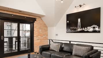 Smart TV, stereo, offices