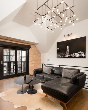 Smart TV, stereo, offices