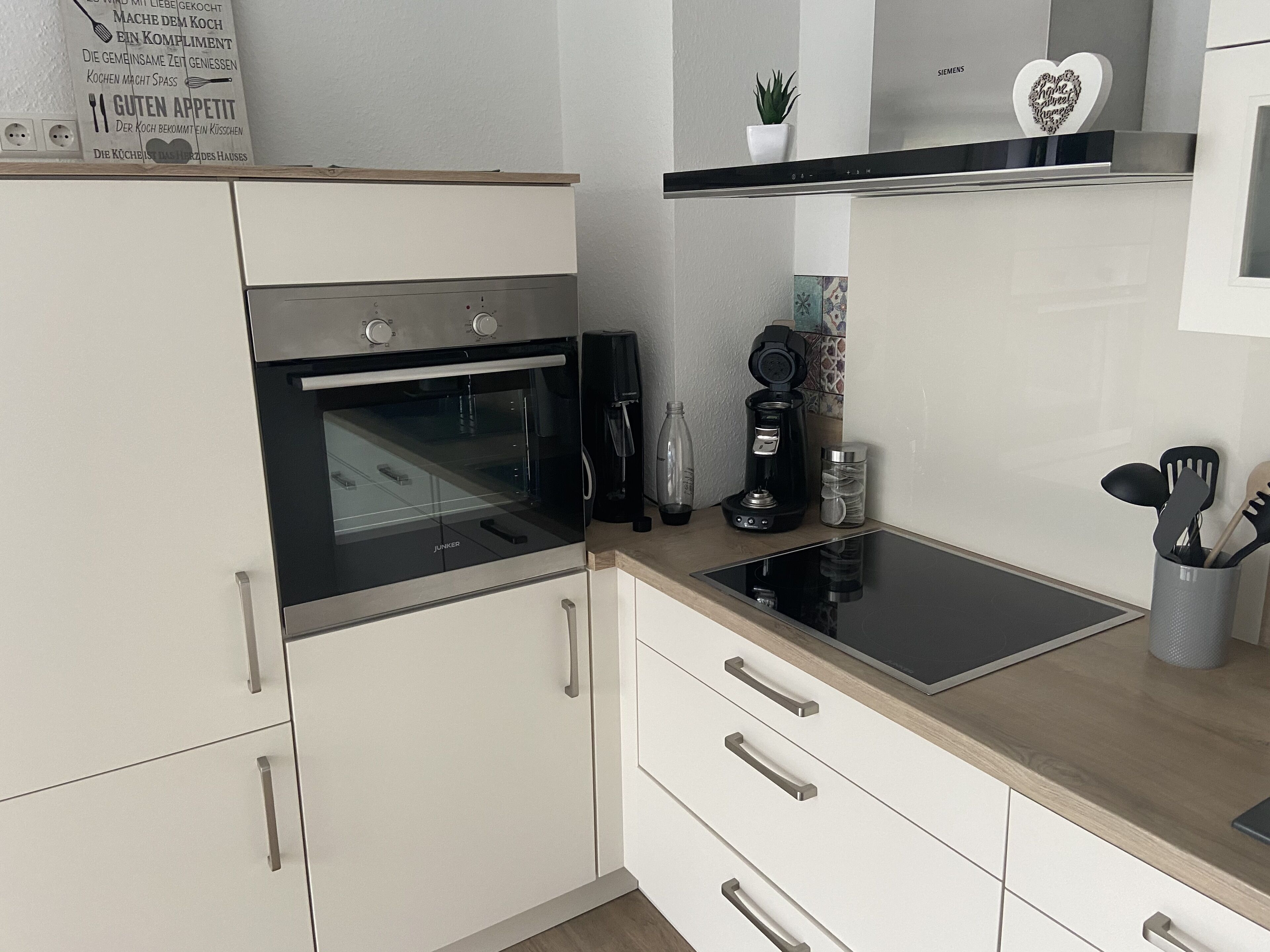 Kühlschrank, Herdplatte, Geschirrspüler