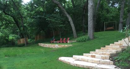 Guadalupe River Road Retreat Bluebird Cabin