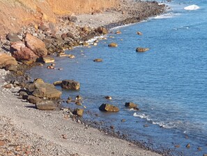 Plage, chaises longues, serviettes de plage