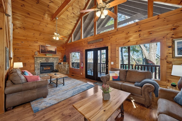 Smart TV, fireplace, video games
