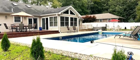 Outdoor pool, a heated pool
