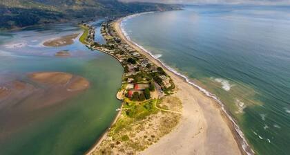 Waterfront Boutique Bungalow 3 Walk to Ferry to San Francisco Free WIFI Parking