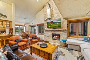 TV, fireplace