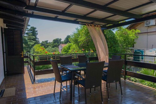 Holiday apartment only 150 m from the sea