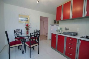 Dining - Holiday apartment only 150 m from the Adriatic Sea (Artatore)