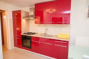 Fridge, oven, stovetop, coffee/tea maker - Holiday apartment only 150 m from the sea (Artatore)