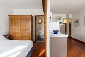 1 bedroom, iron/ironing board - Bright Panoramic Apartment Fori Imperiali (Roma)