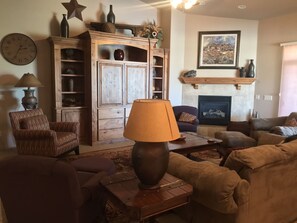 TV connectée, cheminée