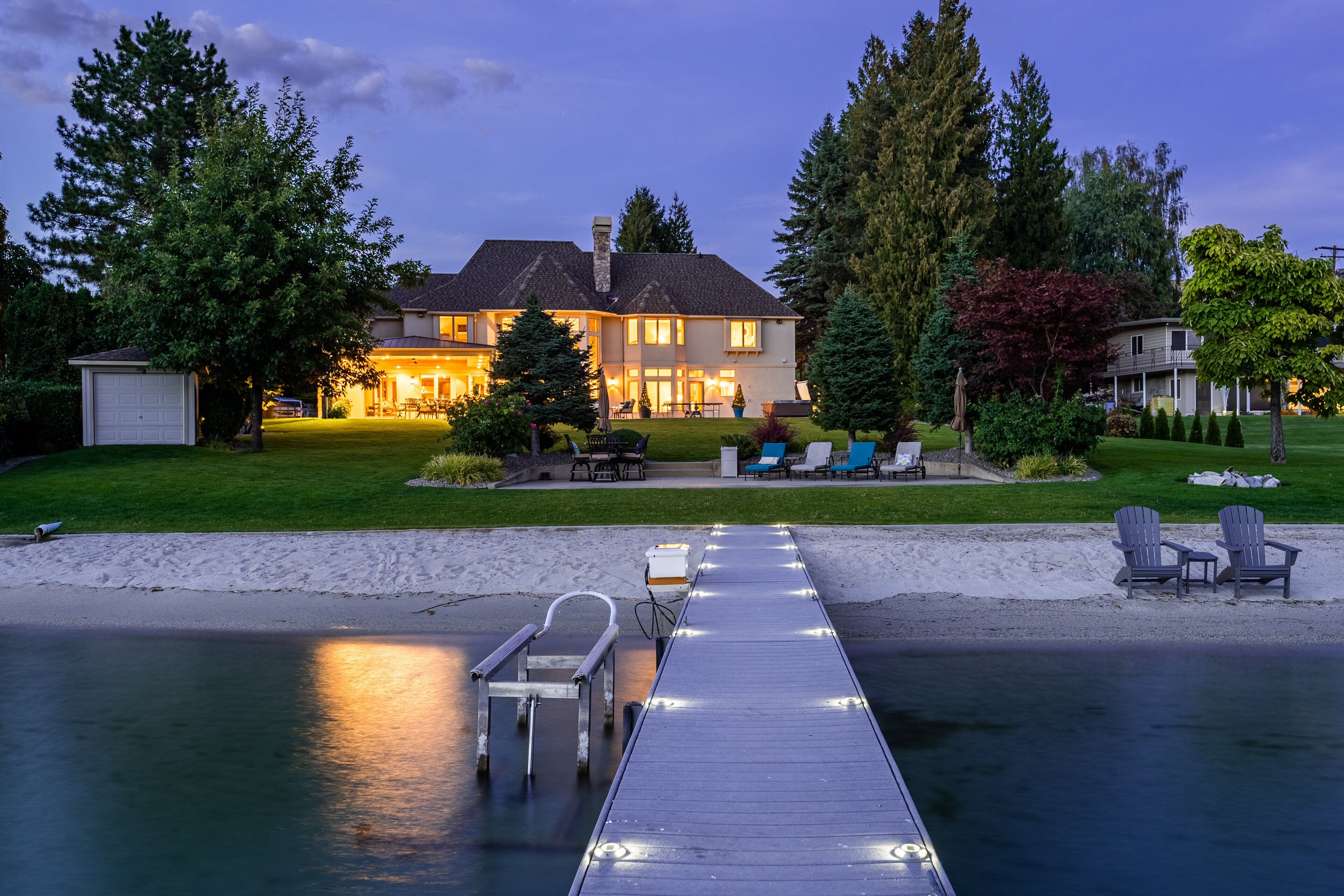 Waterfront Estate 134' of Beach! Dock/Boat Lift
