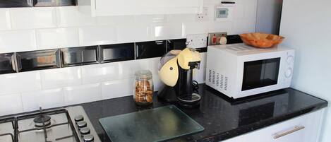 Refrigerador y microondas