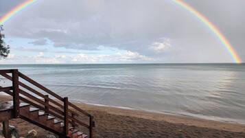 Plage, chaises longues