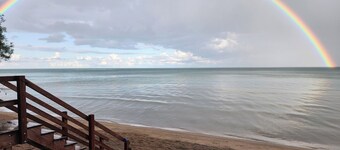 Welcome to Beachdaze: Your Lakeside Sanctuary
