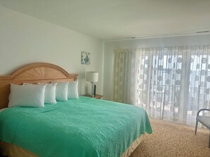 2 makuuhuonetta, silitysrauta/-lauta, Wi-Fi
