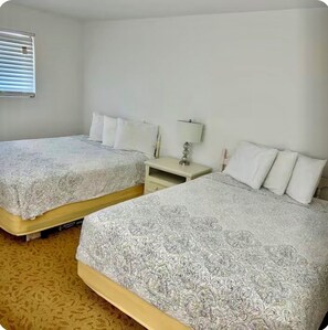 Room - Bayfront Paradise: Elegant Condo Near Beach & Boardwalk (Ocean City)