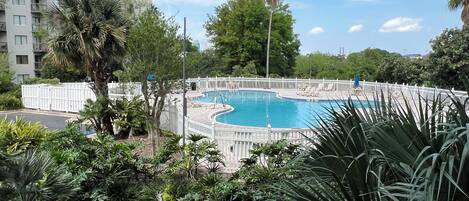 Piscina coperta, piscina all'aperto