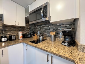 Fridge, microwave, stovetop, dishwasher