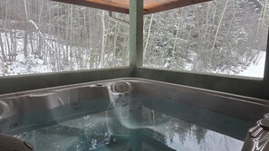 Bain à remous extérieur