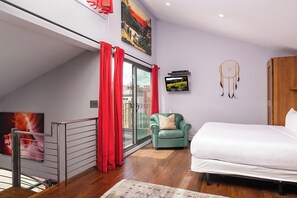 3 quartos, ferros/tábuas de passar roupa, berço de viagem