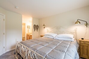 2 bedrooms, free WiFi, bed sheets, wheelchair access