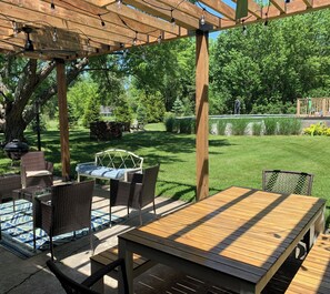 تناول الطعام بالخارج