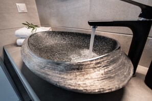 Shower, hair dryer, bidet, towels - ANATOLI VILLAS-Villa Afroditi