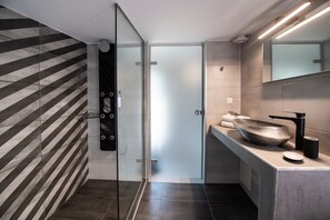 Shower, hair dryer, bidet, towels - ANATOLI VILLAS-Villa Afroditi (ΛΕΥΚΑΔΑ)