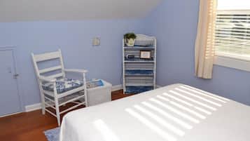 House, Multiple Beds (1220 S Columbia) | 1 bedroom