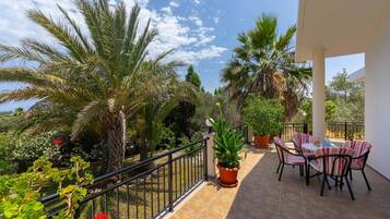 Villa (Katerina) | Dining