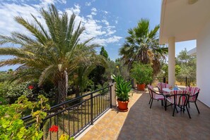 Villa (Katerina) | Dining