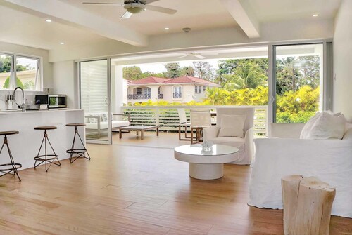 Mullins Grove Suite I