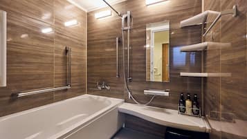 Separate tub and shower, deep soaking tub, free toiletries, hair dryer