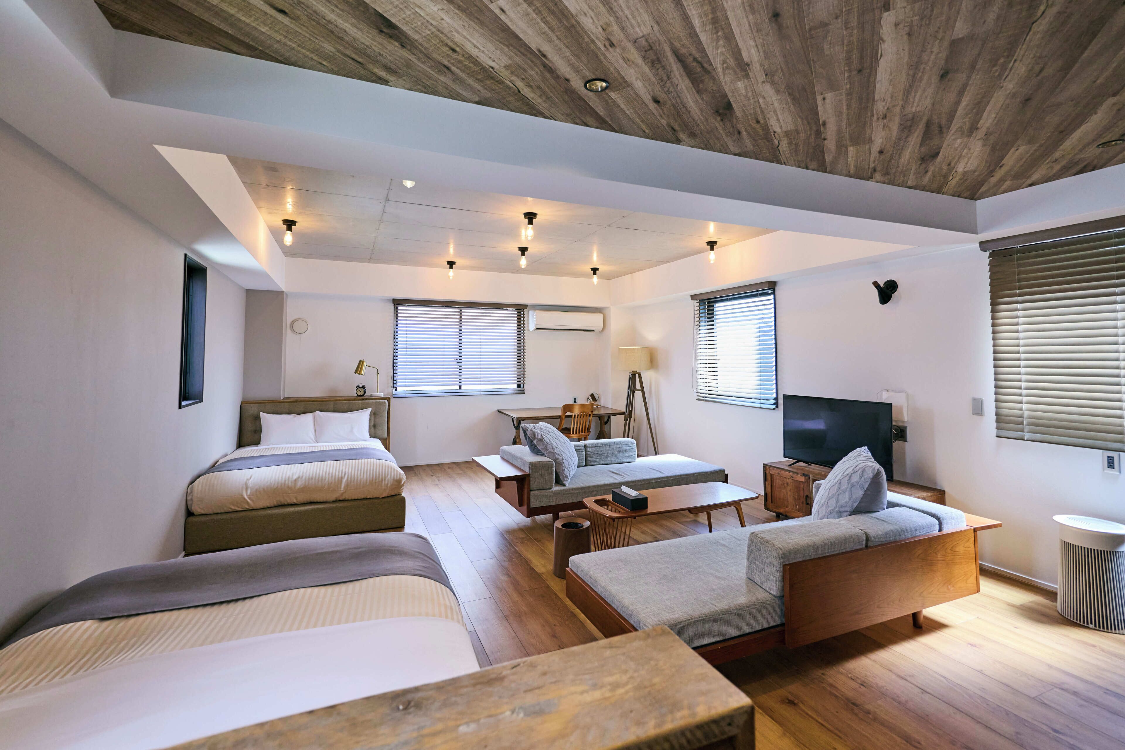 Deluxe Twin Room | Individually decorated, desk, laptop workspace, free WiFi