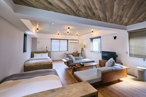 Deluxe Twin Room | Individually decorated, desk, laptop workspace, free WiFi - Hotel Vintage Tokyo Kagurazaka (Tokyo)