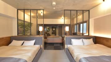 Junior Suite | 1 bedroom, individually decorated, desk, laptop workspace